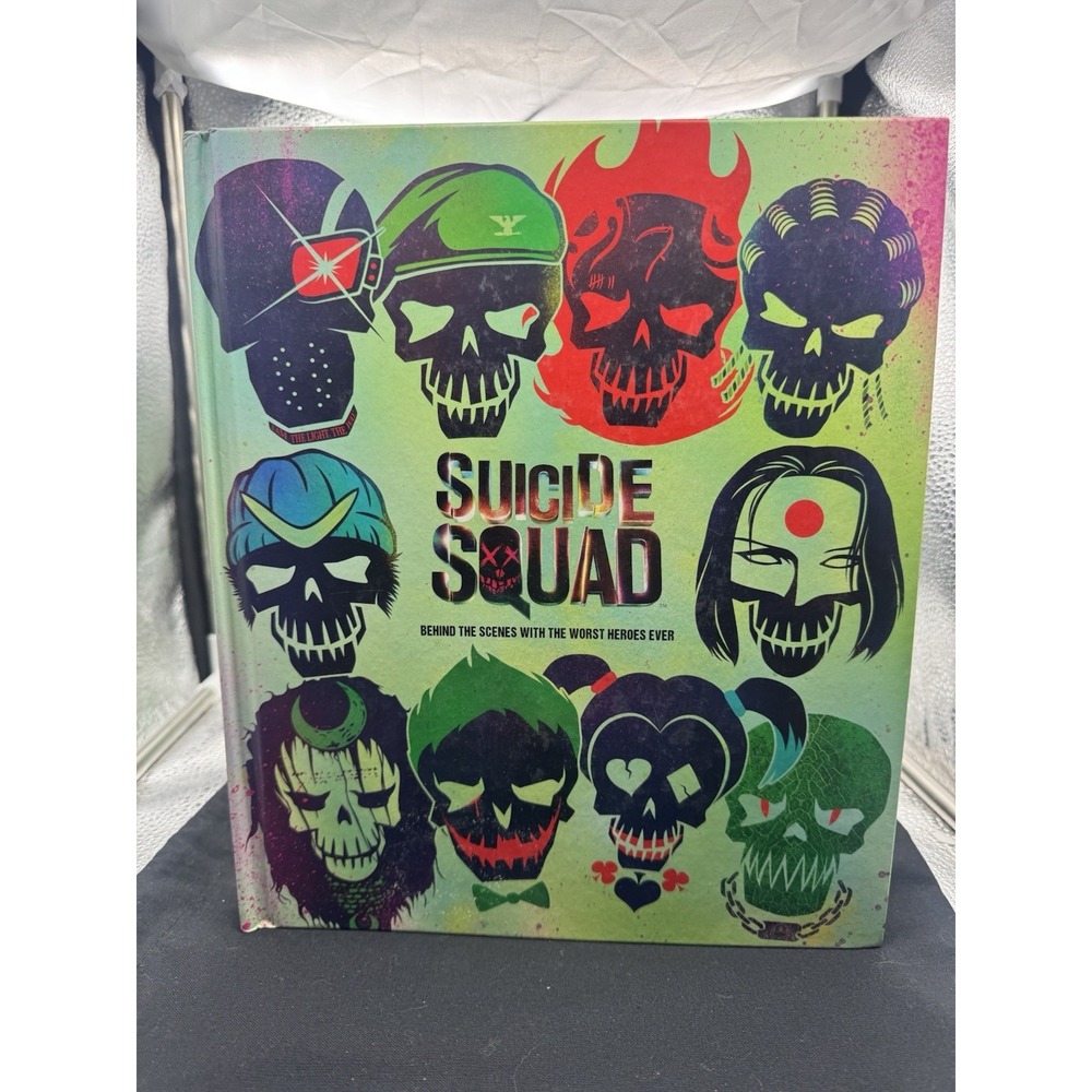 Suicide Squad: Behind the Scenes with the Worst Heroes Ever, Bergstrom, Signe, U